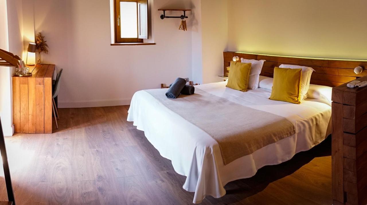 Hotel Mas Mariassa Pratdip Exteriör bild